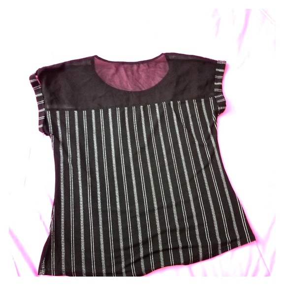 Casual t-shirt - Picture 2 of 8